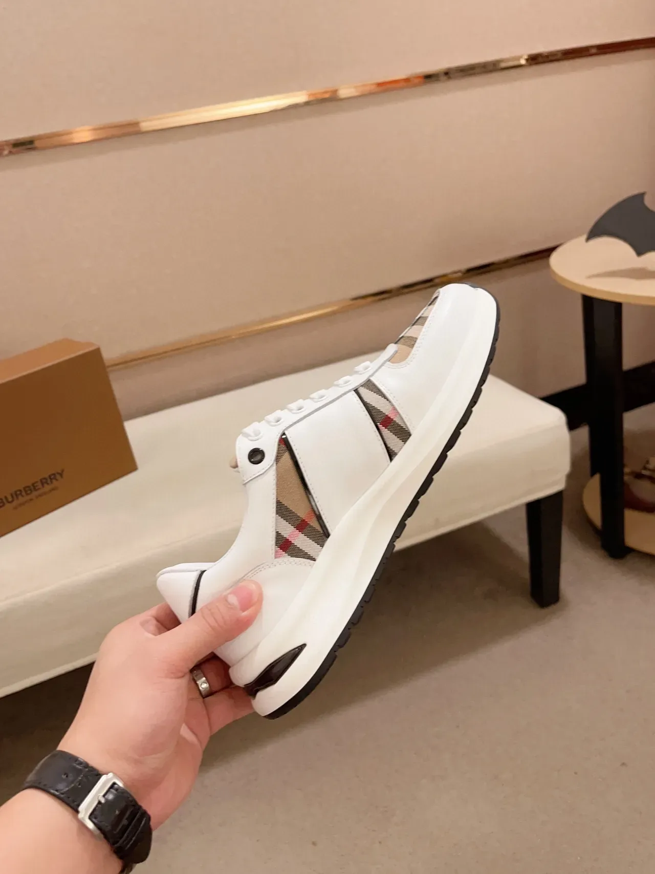 Burberry Knight White و House Check سنيكرز للأسلوب الحياتي 6