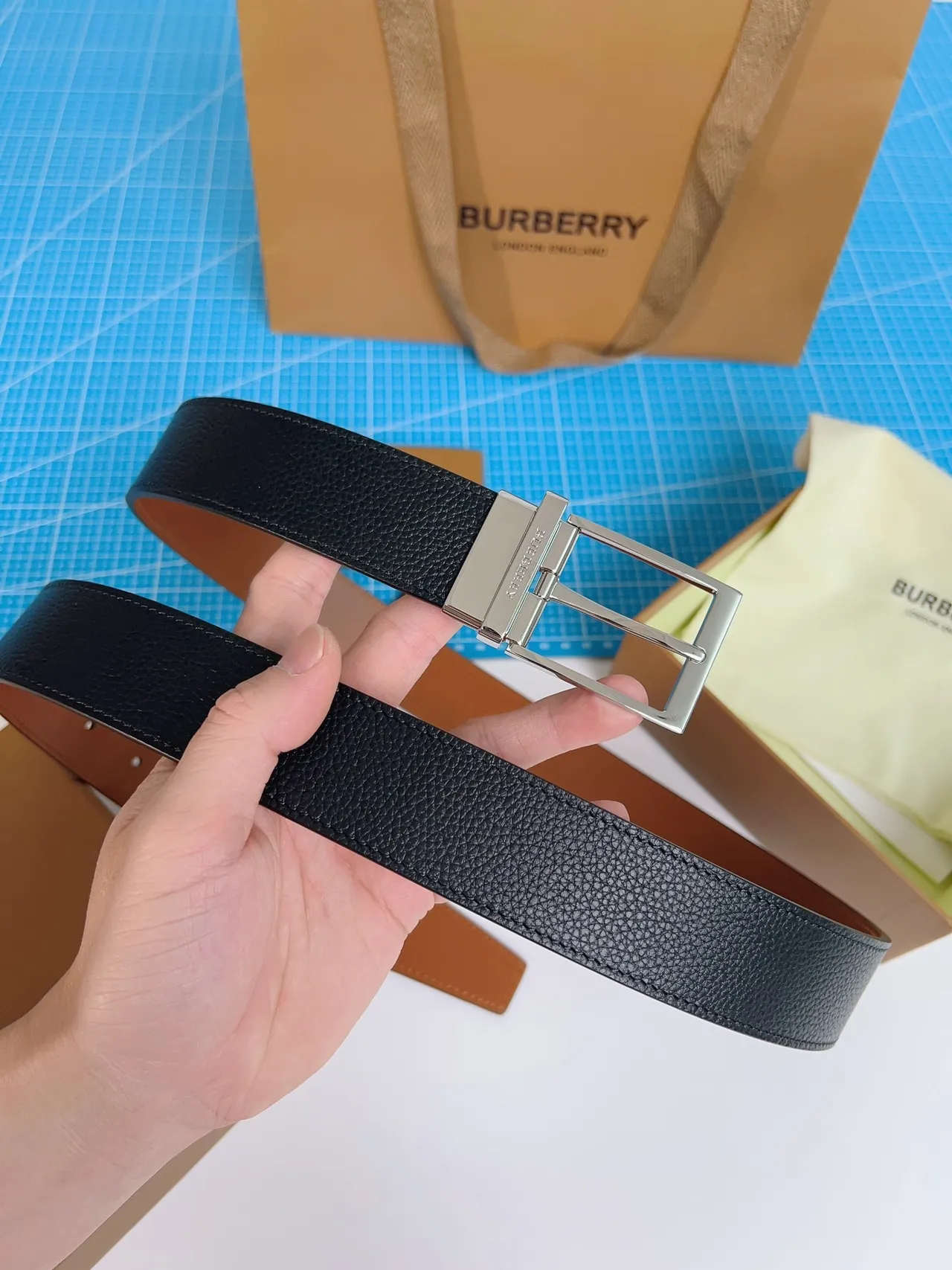 Burberry Boucle réversible Ceinture en cuir noir grainé 3