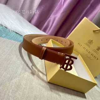 Burberry TB Shield বাদামী বেইজ মোনোগ্রাম বাকল বিপরীত সেলাই সাদা চামড়ার বেল্ট