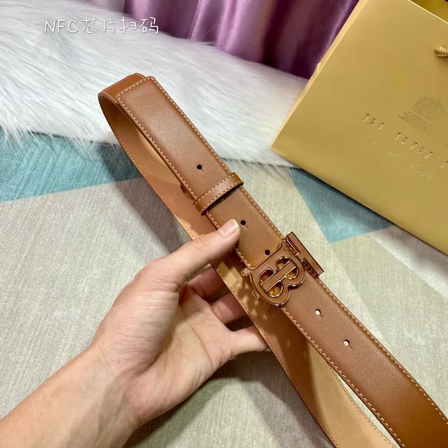 Burberry TB Shield Cinturón de cuero marrón beige hebilla monograma contraste costura blanca 8