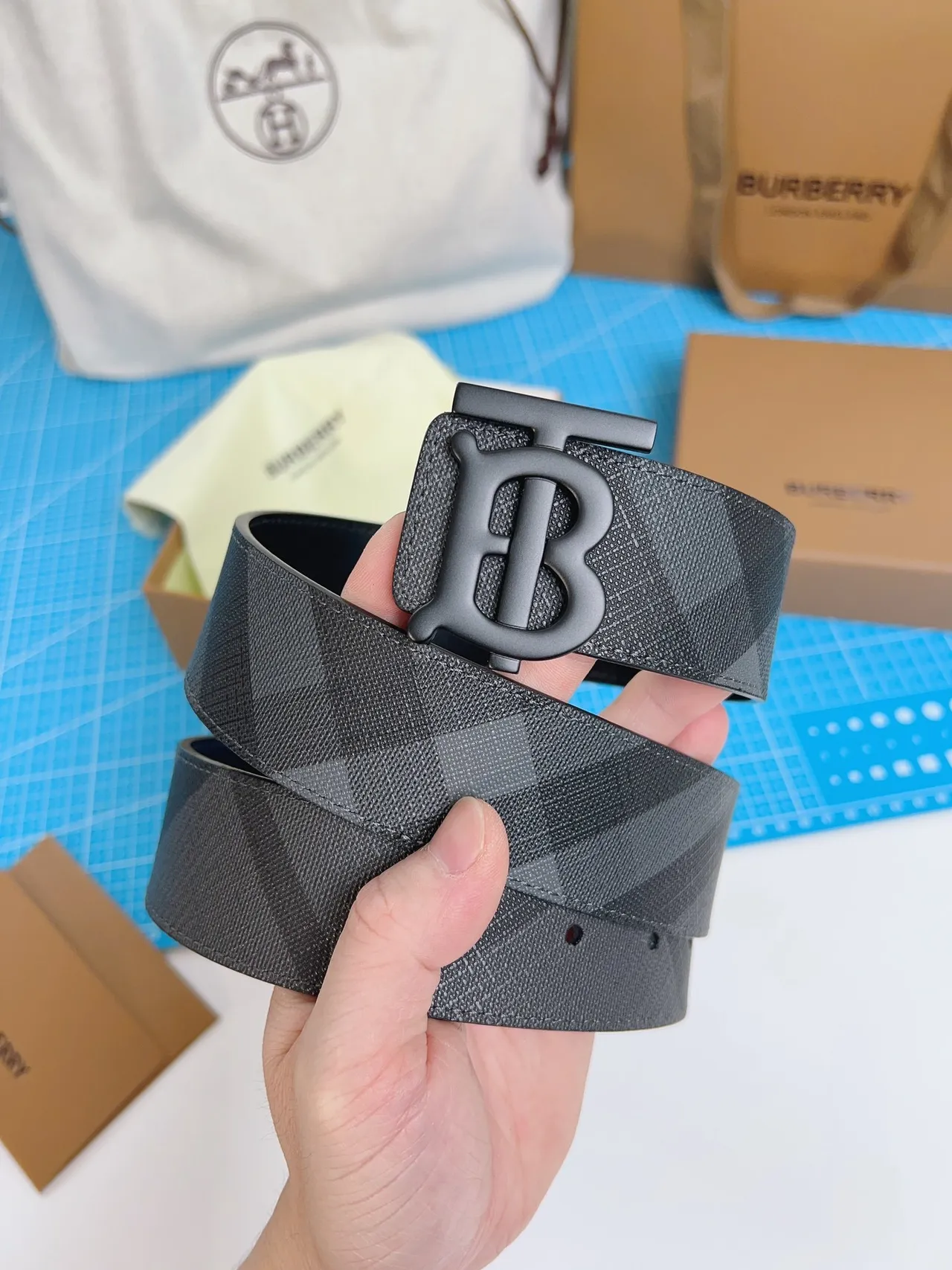 Burberry Thomas Burberry Monogram কালো ধূসর চেক চামড়ার বেল্ট 3