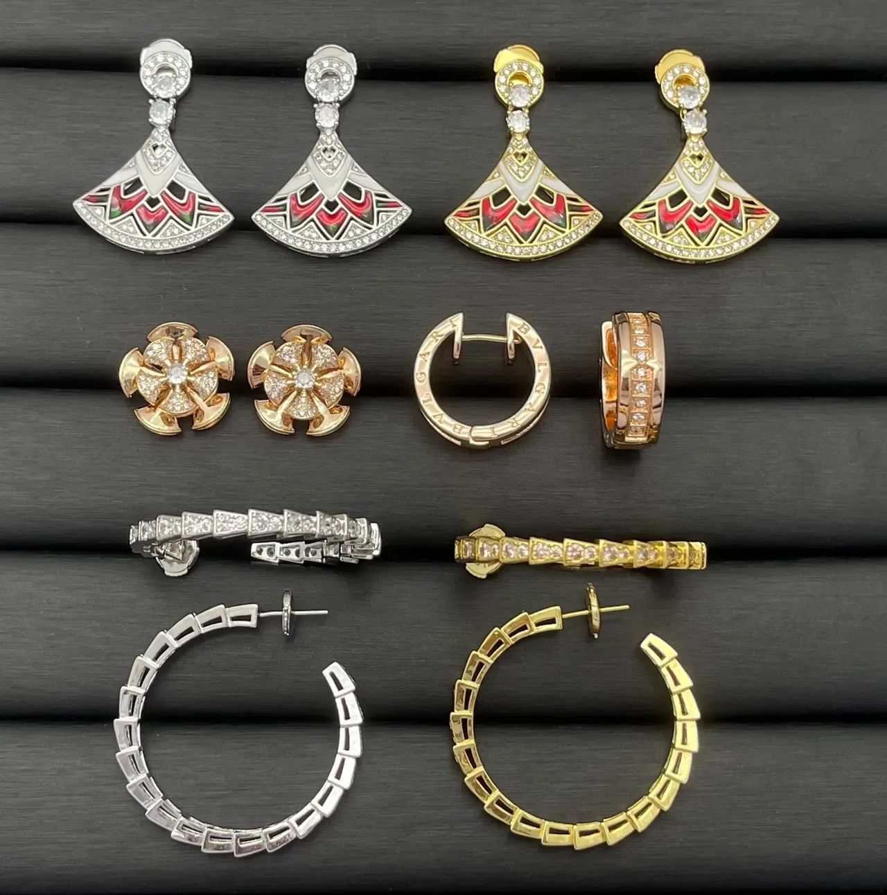 Bvlgari Divas’ Dream, B.zero1, Serpenti Boucles d'oreilles créoles circulaires en or et vert en forme d'éventail 2