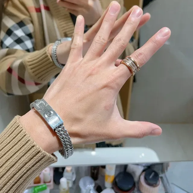 Bvlgari خاتم ذهبي شفاف متعدد الأشرطة دوار تصميم حجريات مرصعة بالباڤيه 2