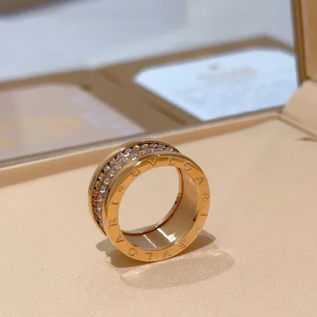 Bvlgari خاتم ذهبي شفاف متعدد الأشرطة دوار تصميم حجريات مرصعة بالباڤيه 6