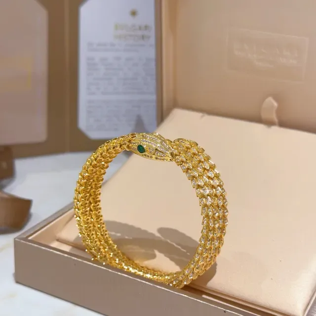 Bvlgari Serpenti Bracelet en Or Pavé Diamants 3