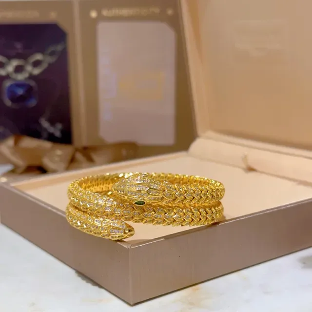 Bvlgari Serpenti Bracelet en Or Pavé Diamants 6