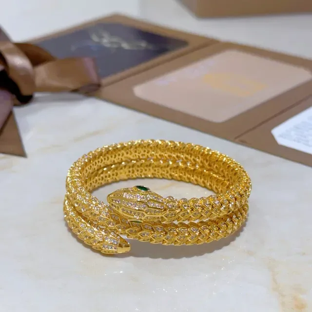 Bvlgari Serpenti Bracelet en Or Pavé Diamants 9