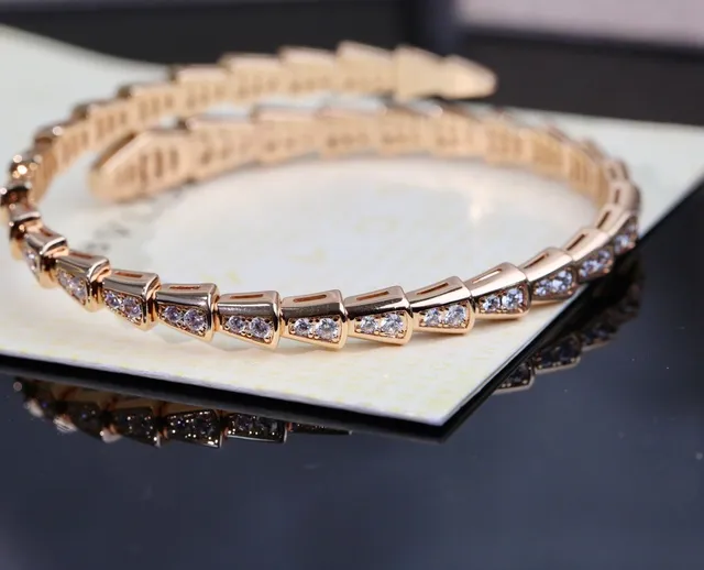 Bvlgari Serpenti गुलाबी सोना Pavé सर्पाकार चूड़ियाँ 5