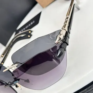 Bvlgari Serpenti बिना किनारों के ग्रेडिएंट शील्ड सनग्लासेस