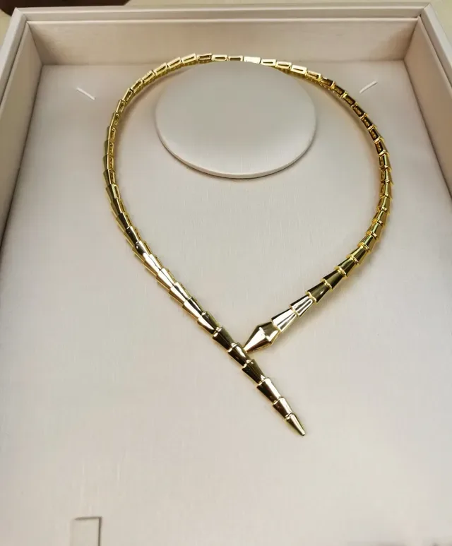 Bvlgari Serpenti Colar de Serpente Articulado Ouro Rosa 7