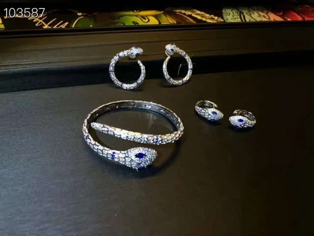 Bvlgari Serpenti motif de serpentine argent bleu Pavé-Set bracelet de diamants 3