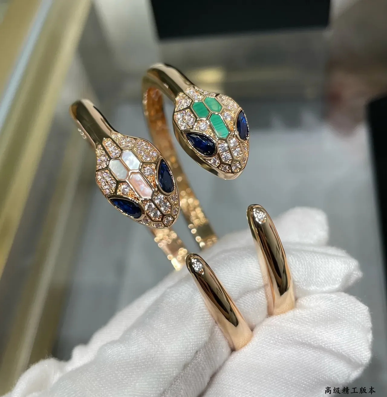 Bvlgari Serpenti Tête de serpent Bracelets Pavé diamants et gemmes 4