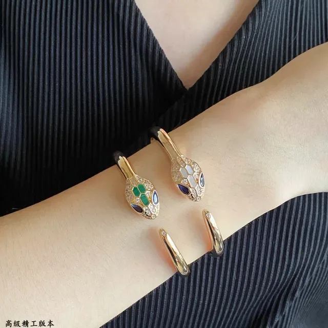 Bvlgari Serpenti Tête de serpent Bracelets Pavé diamants et gemmes 9