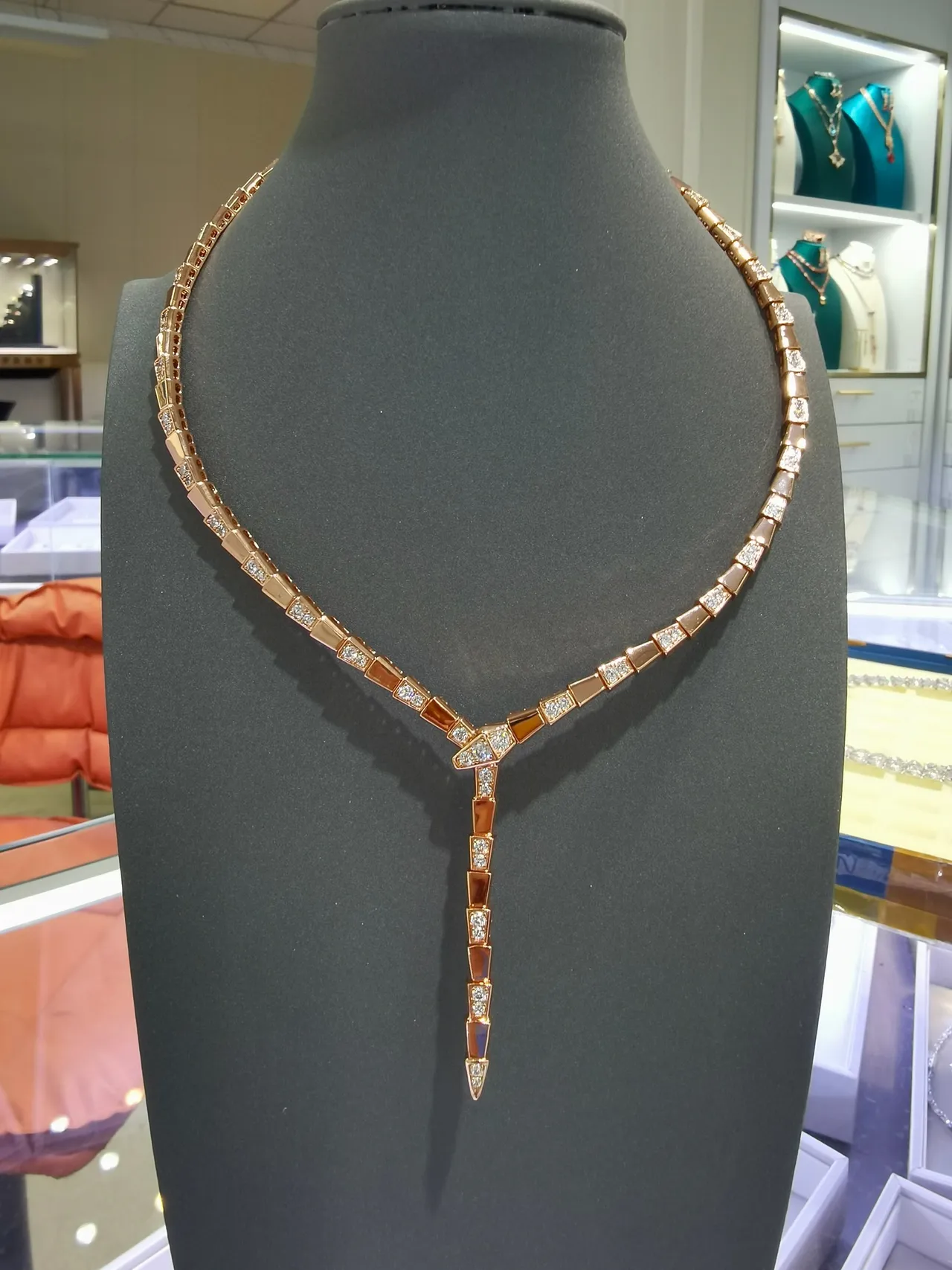Bvlgari Serpenti Viper Collier Or Rose Pavé Diamant 3