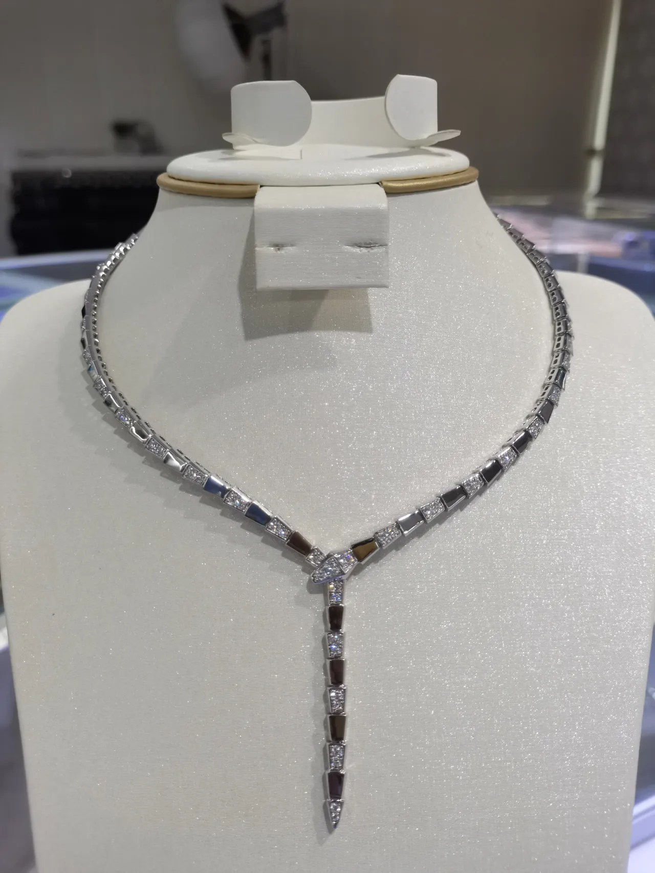 Bvlgari Serpenti Viper Collier Or Rose Pavé Diamant 4
