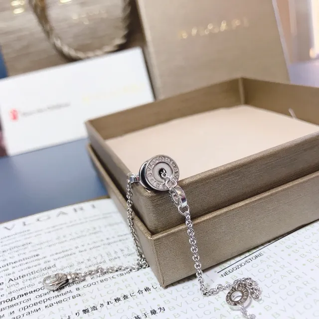 Bvlgari রূপালী কালো চেইন সিরামিক অ্যাকসেন্ট ব্রেসলেট 8