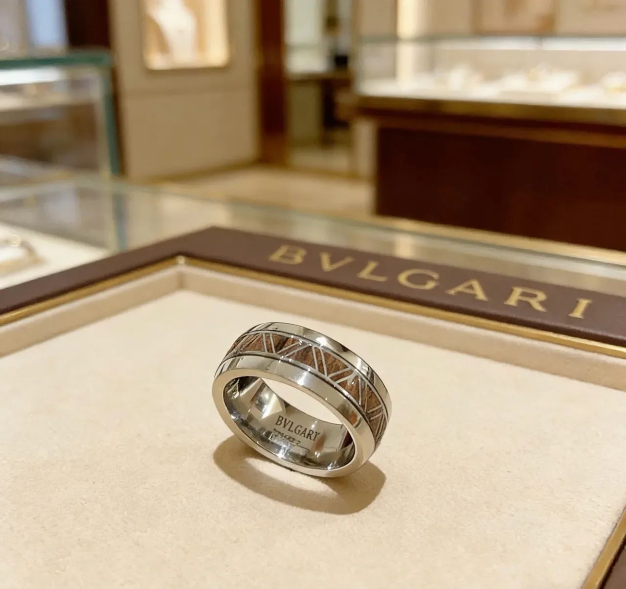 Bvlgari Anel Prata Marrom Faixa Larga Metal Polido 7