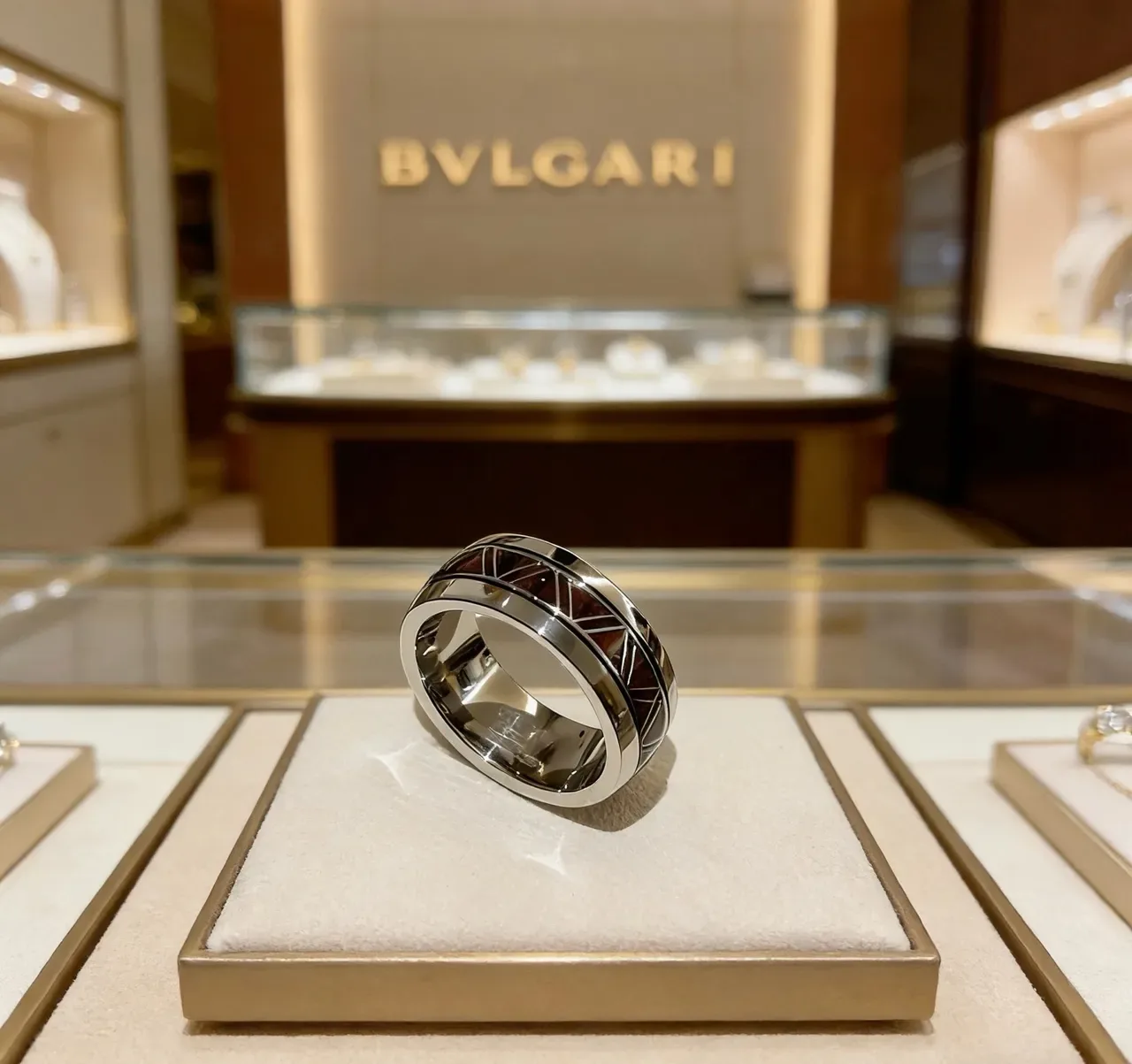 Bvlgari Anel Prata Marrom Faixa Larga Metal Polido 9