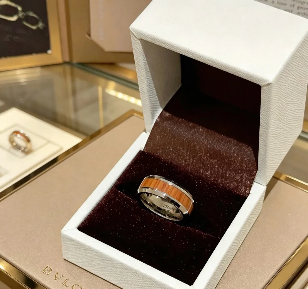 Bvlgari Bague à inlay de bois à large bande 5