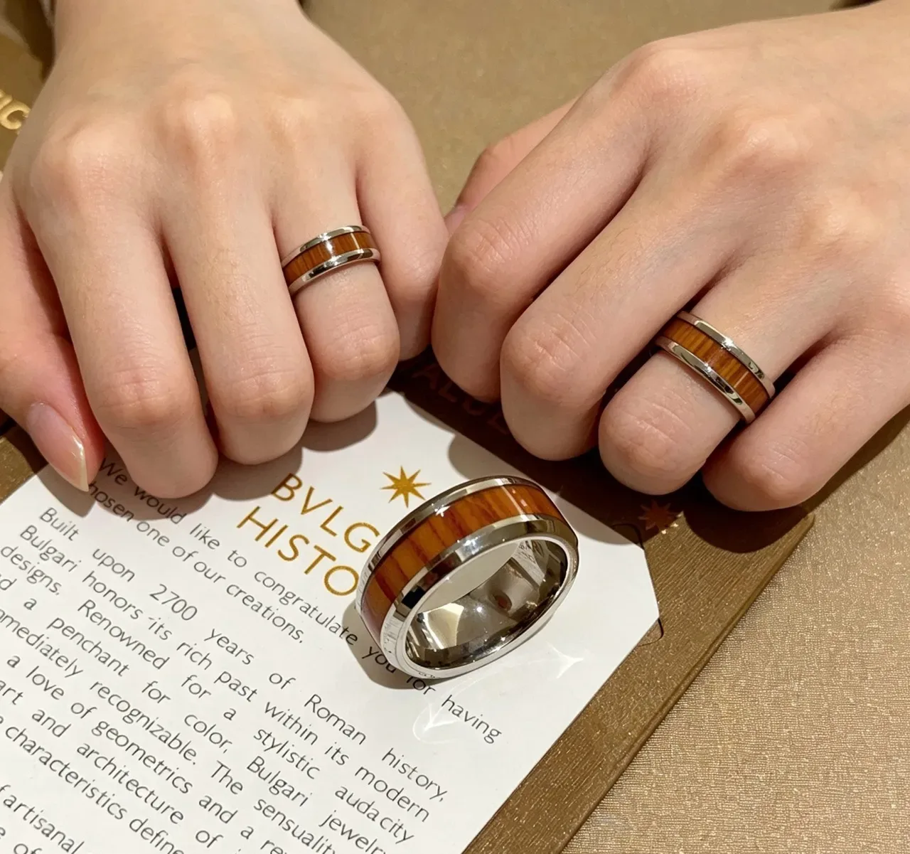 Bvlgari Bague à inlay de bois à large bande 6