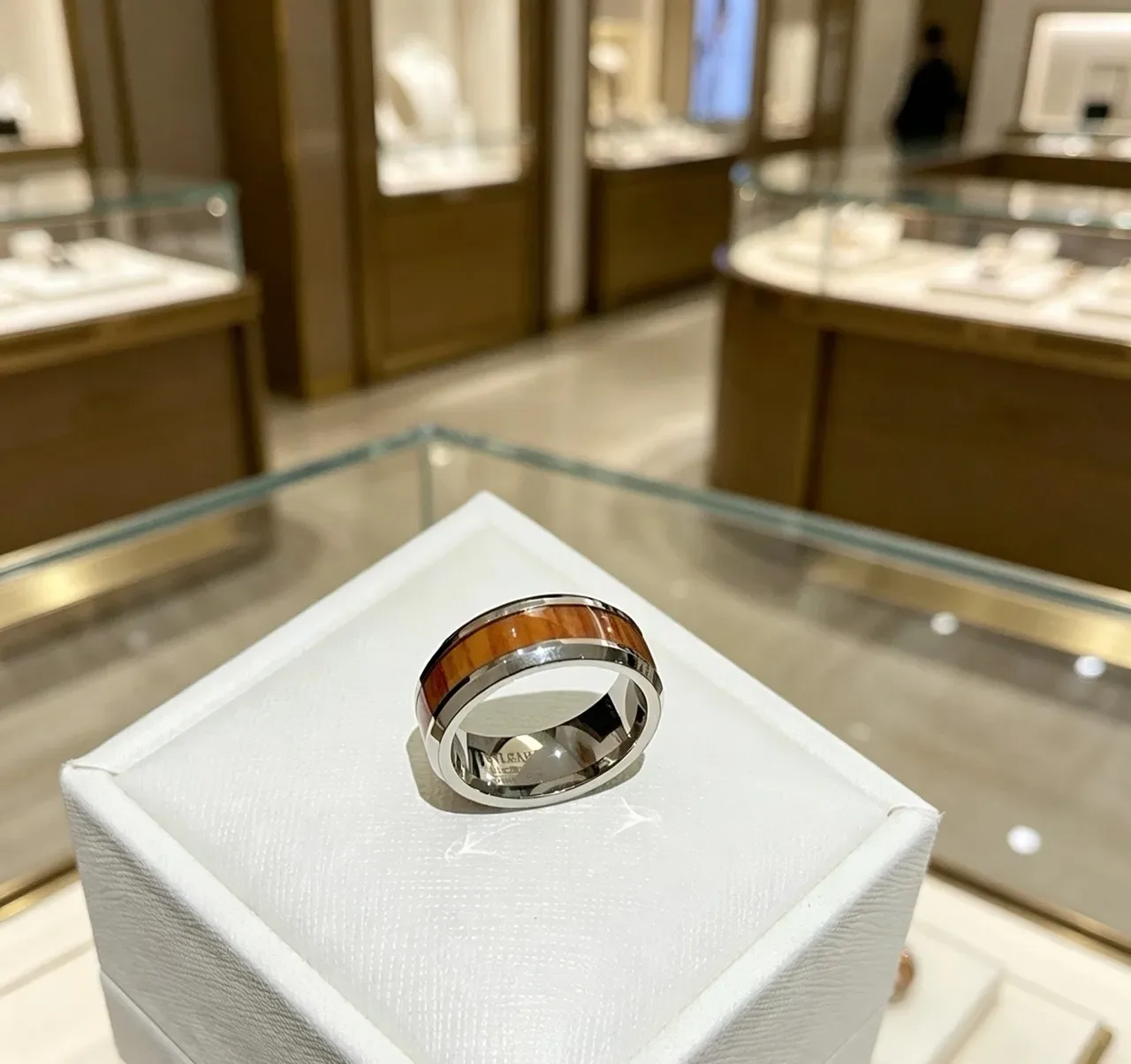 Bvlgari Bague à inlay de bois à large bande 7