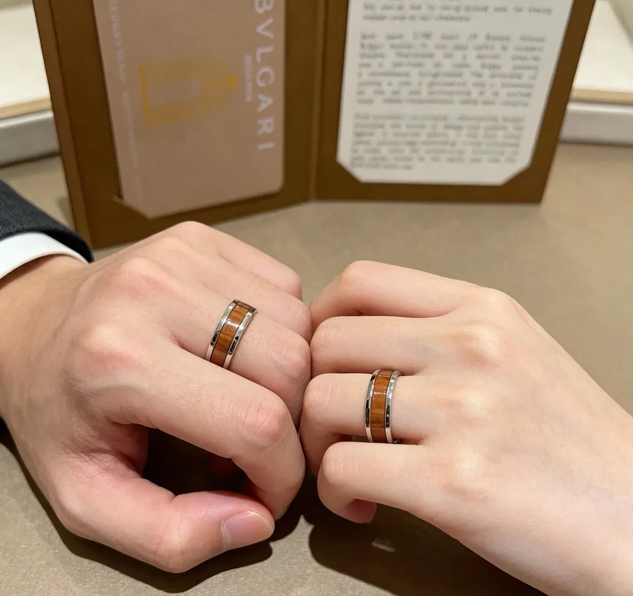 Bvlgari Bague à inlay de bois à large bande 9