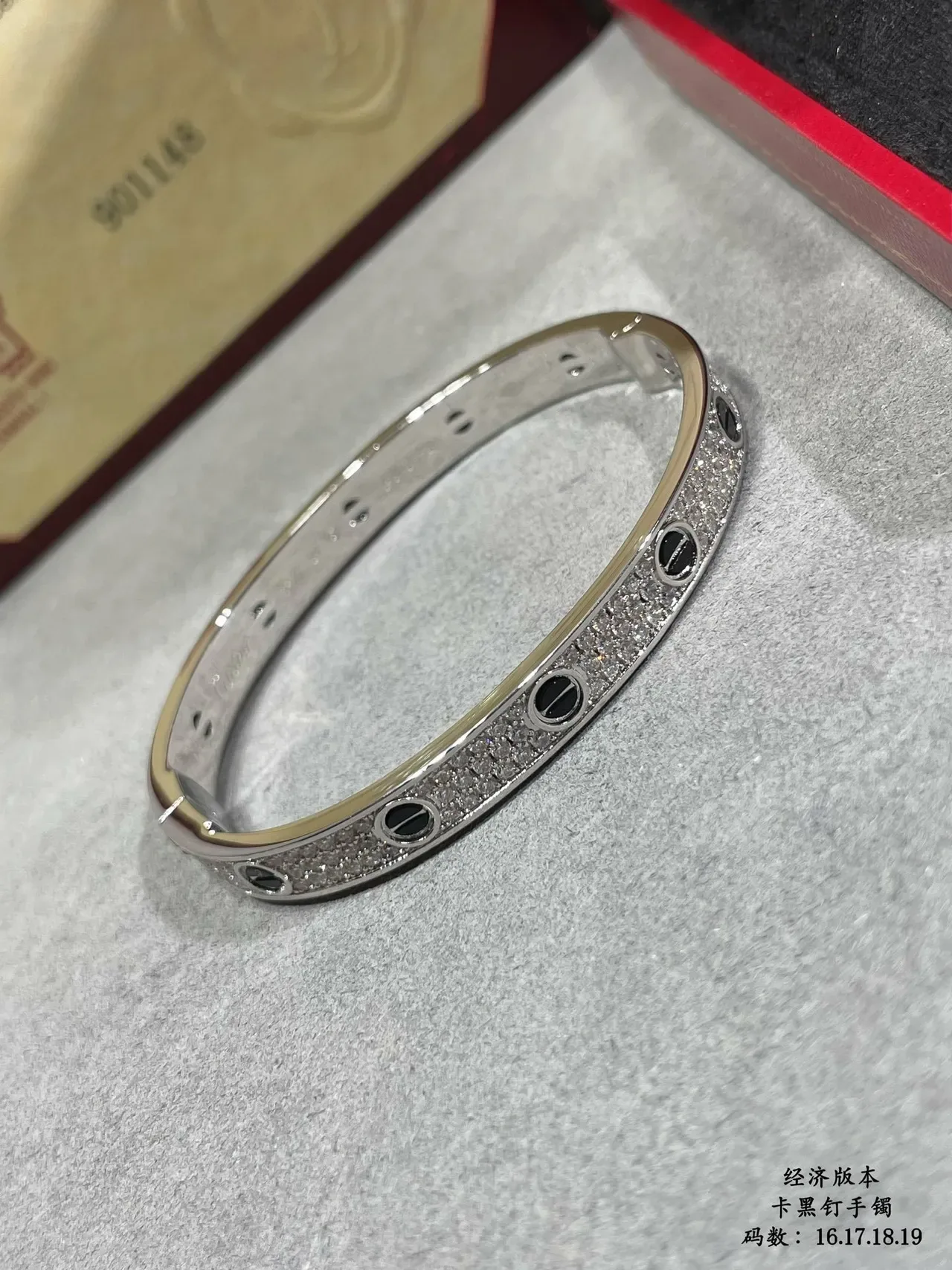 Pulseira Cartier Juste un Clou Pavé com Diamantes e Ônix Motivo Parafuso 5