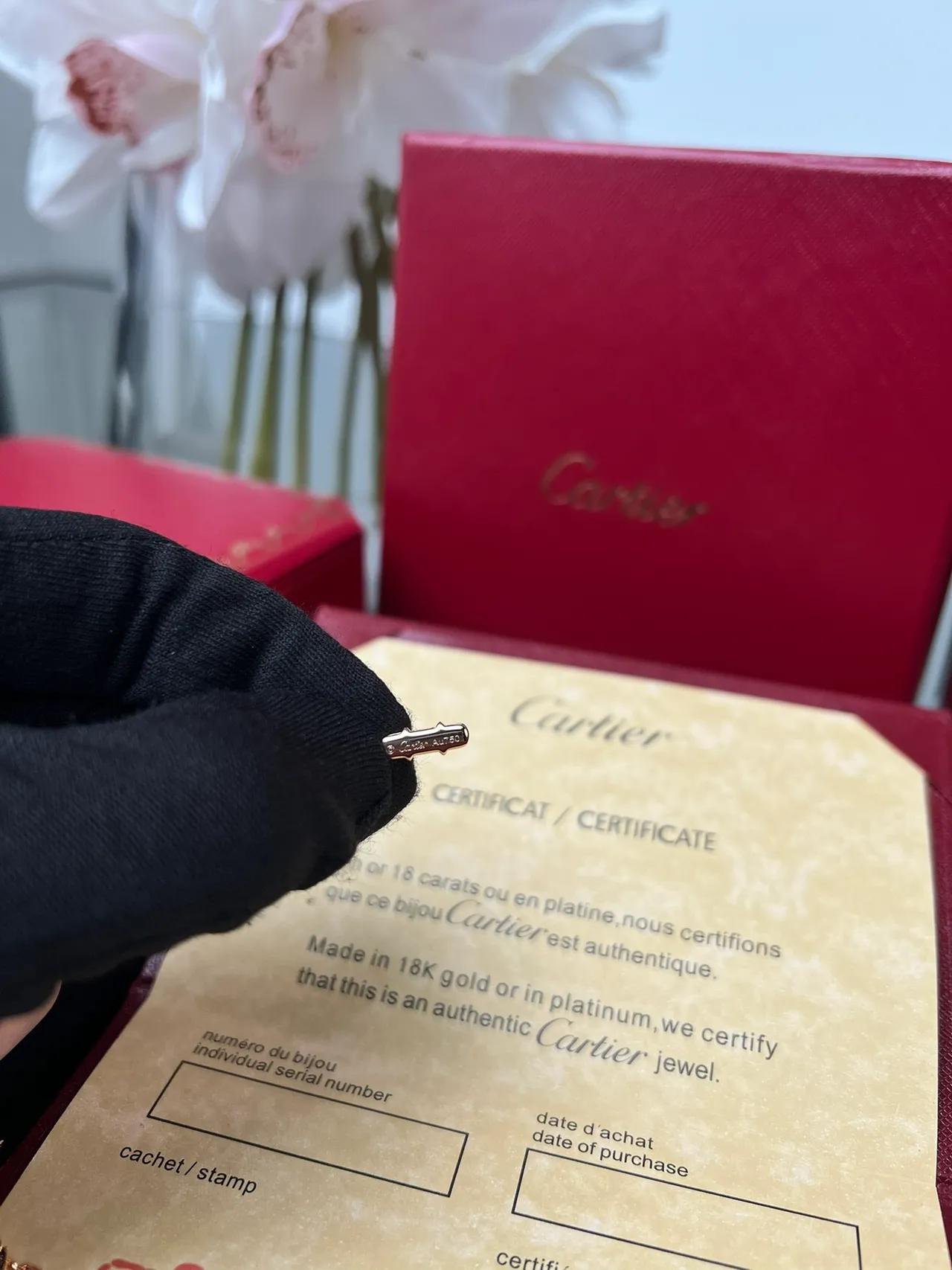 Cartier Love Pingente de círculo aberto em ouro e branco com detalhe de motivo de parafuso colar 2
