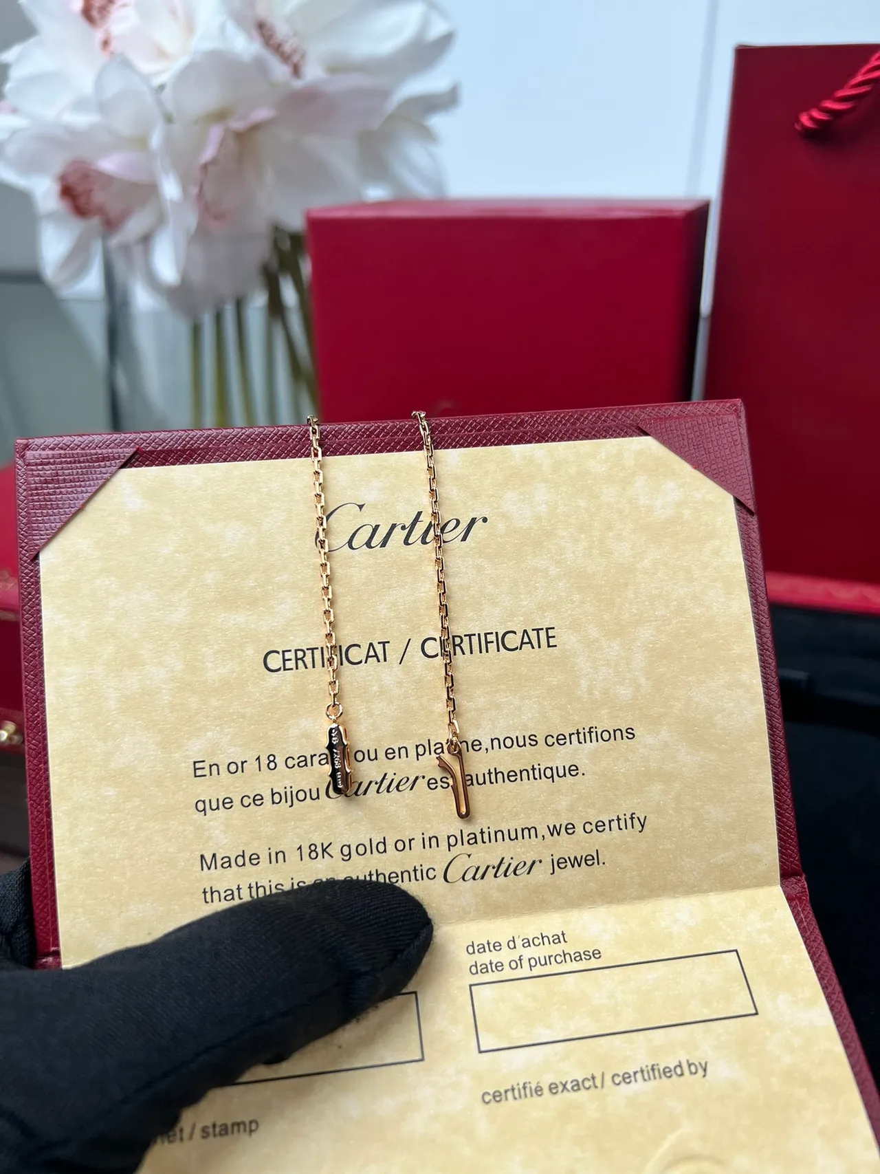 Cartier Love Pingente de círculo aberto em ouro e branco com detalhe de motivo de parafuso colar 3