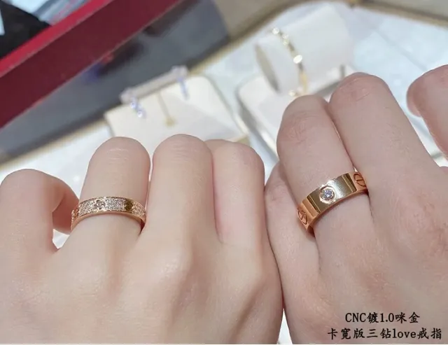 Cartier Love Anel de Banda Larga com Três Diamantes 8