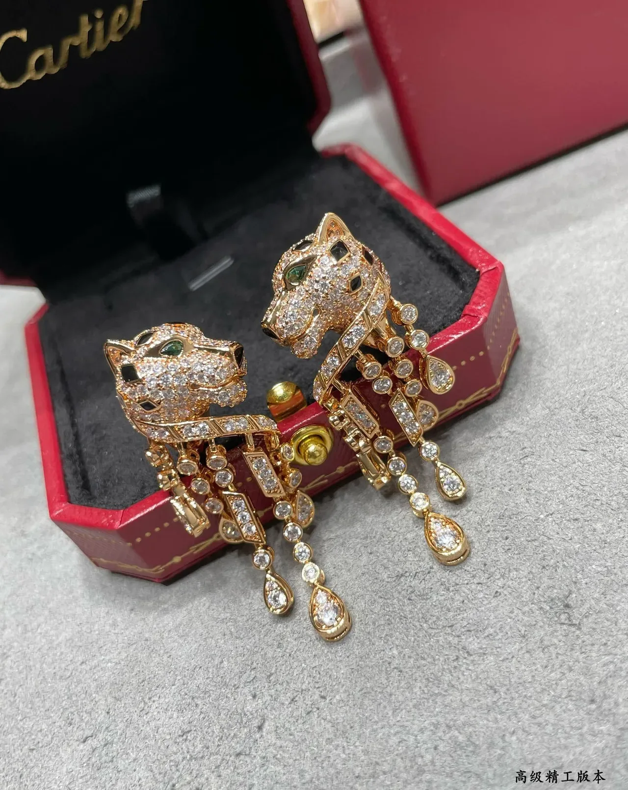 Cartier Panthère Diamond and Emerald Panther Head Earrings 5