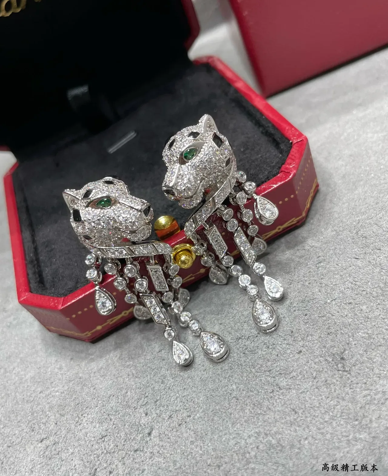 Cartier Panthère Diamond and Emerald Panther Head Earrings 6