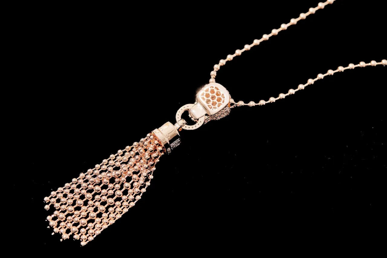 Cartier Panthère Tête de Panthère Pavé Diamants et Émeraudes Collier 4
