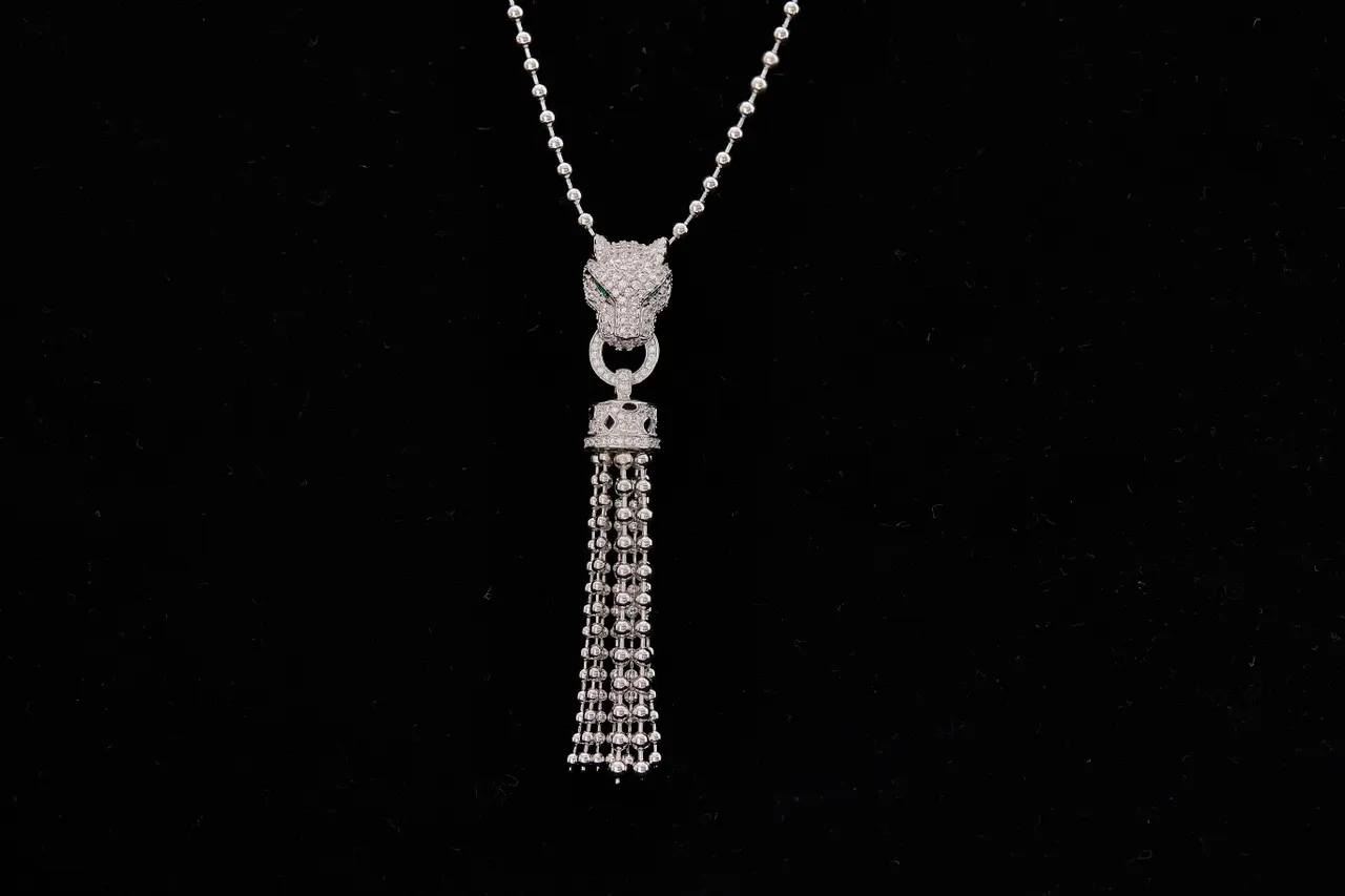 Cartier Panthère Tête de Panthère Pavé Diamants et Émeraudes Collier 6