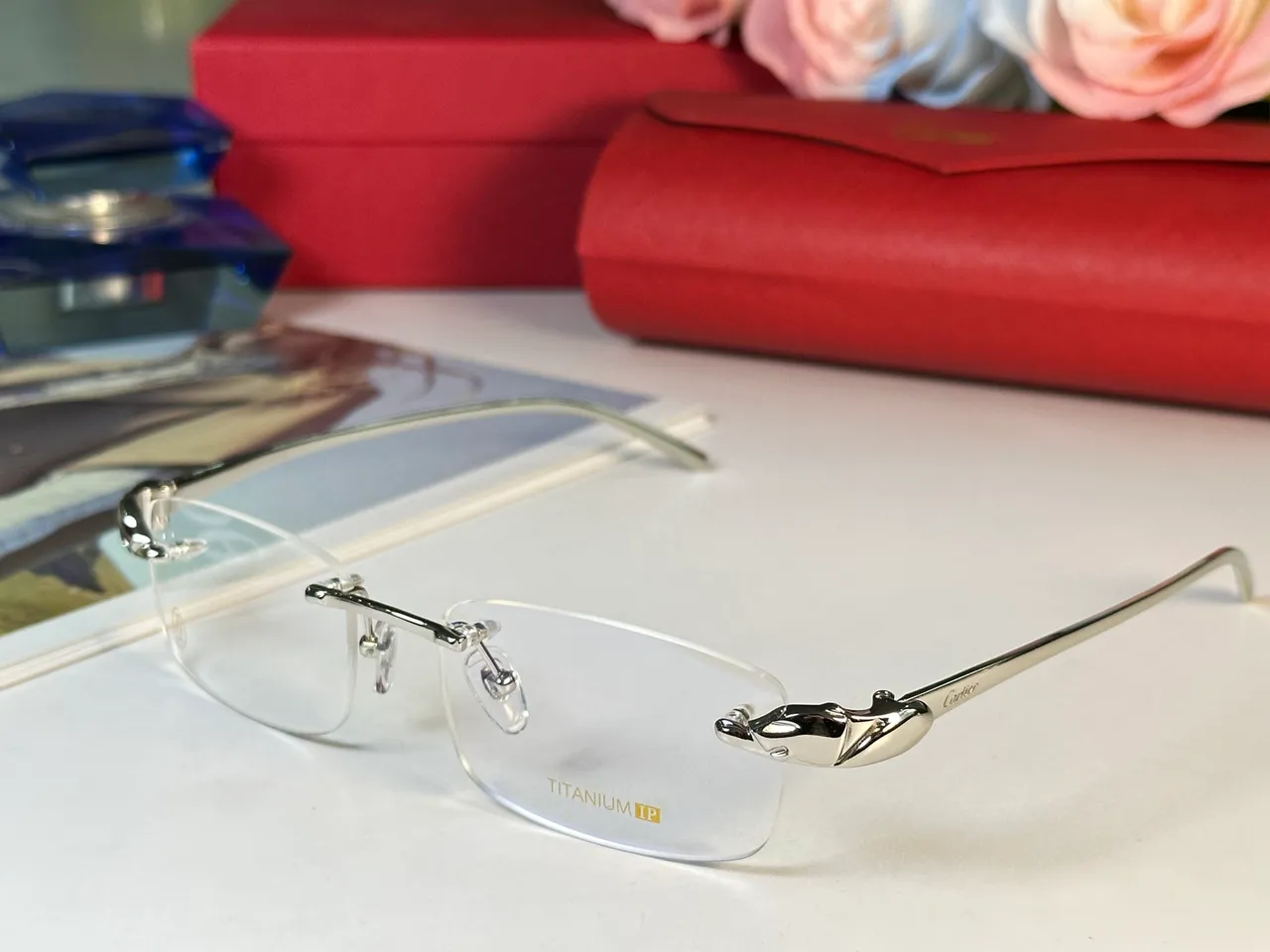 Cartier फ्रेमलेस आयताकार धातु ऑप्टिकल चश्मा 6