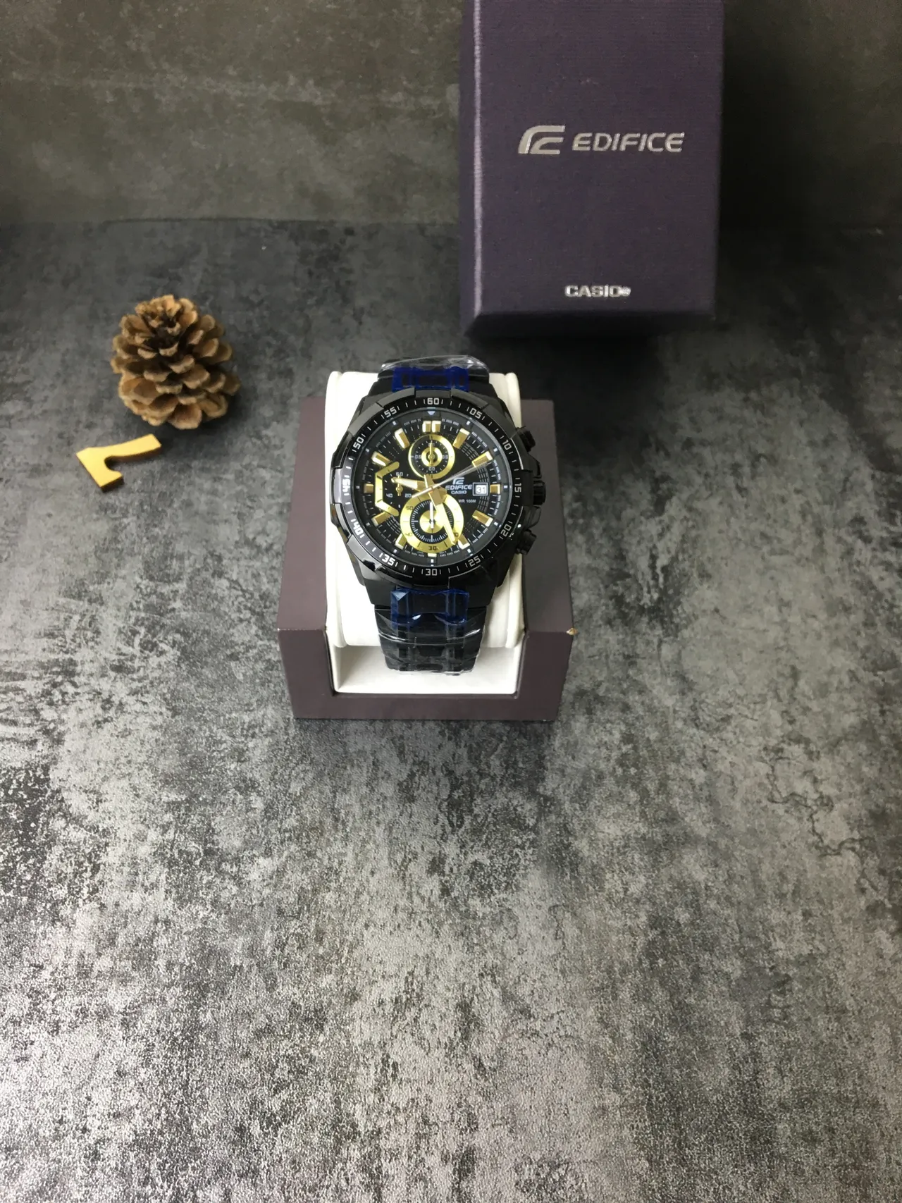 Casio أسود ذهبي مطلي بالأيونات Case مالتي سبديال كرونوغراف ساعة 2