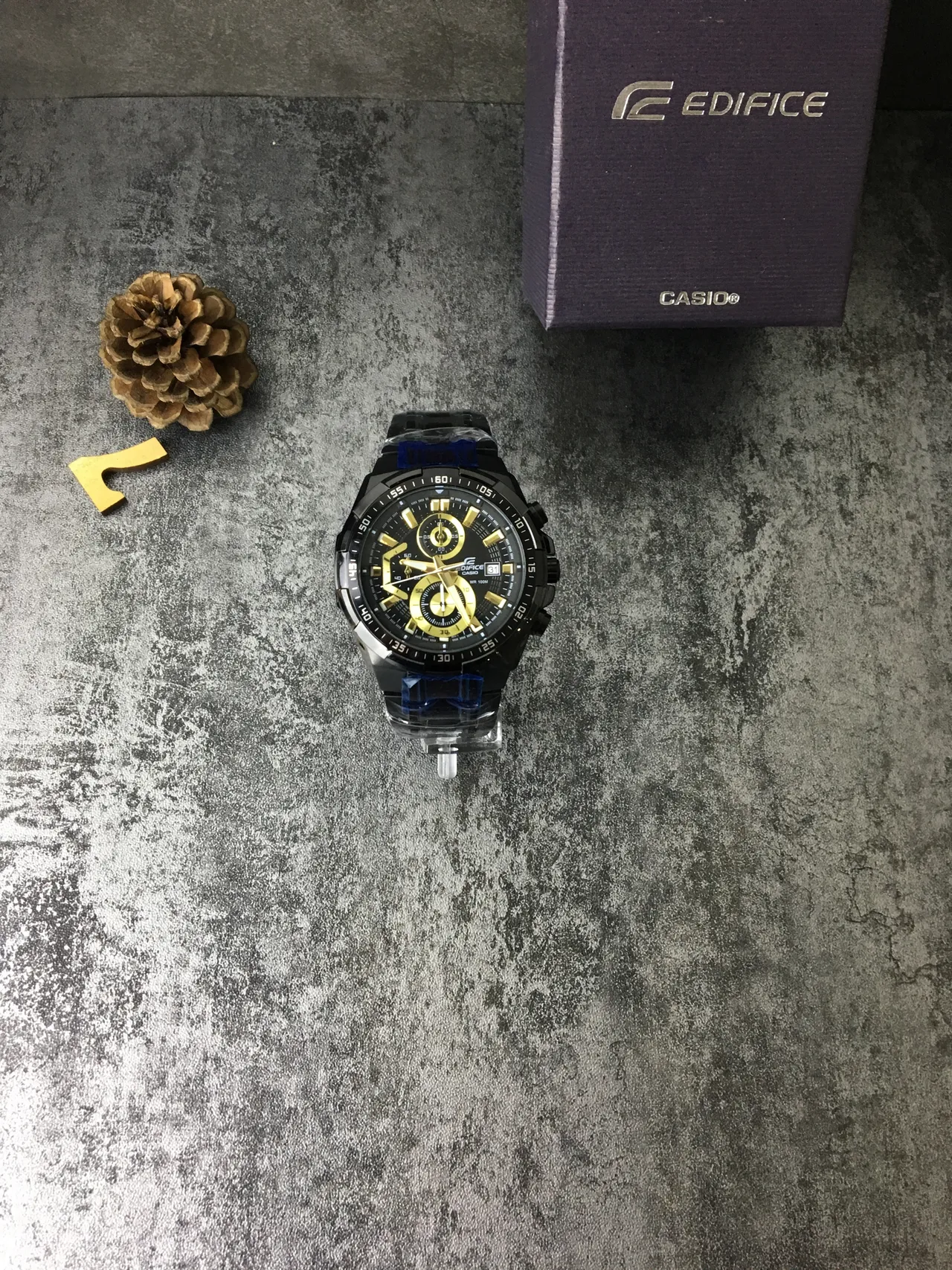 Casio أسود ذهبي مطلي بالأيونات Case مالتي سبديال كرونوغراف ساعة 4