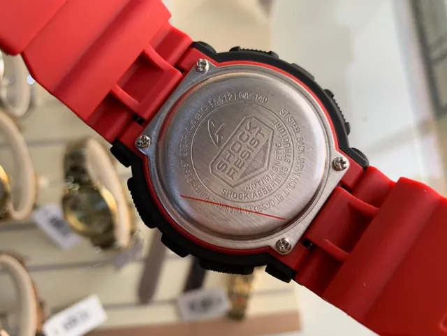 Casio G-Shock GA-100 Montre Sportive Noire et Rouge 3