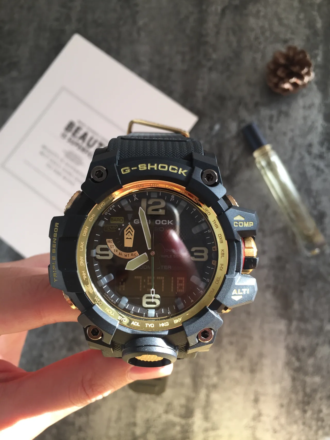 Casio G-Shock Mudmaster Black and Gold Sports Watch 4