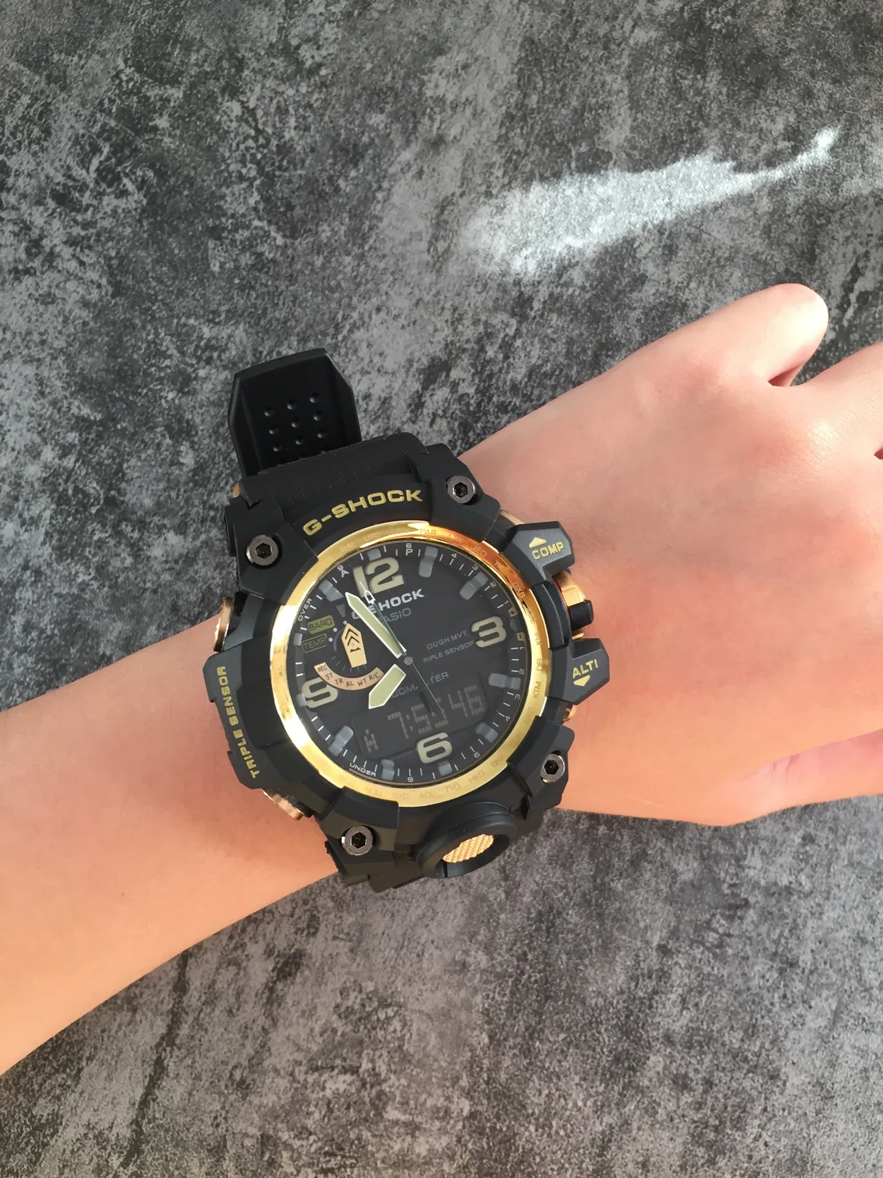 Casio G-Shock Mudmaster Black and Gold Sports Watch 6