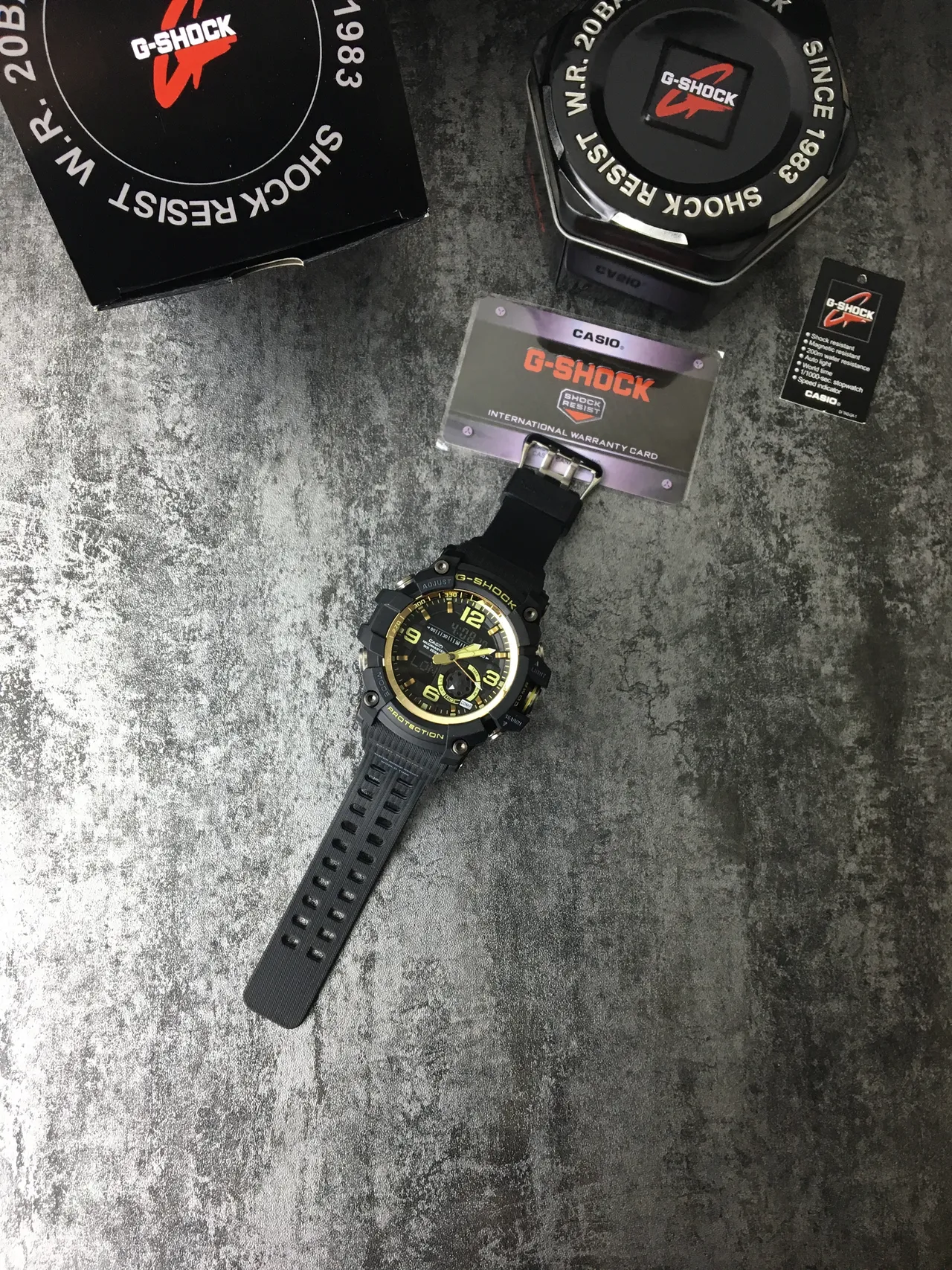 Casio G-Shock Mudmaster ساعة رياضية سوداء وذهبية 6