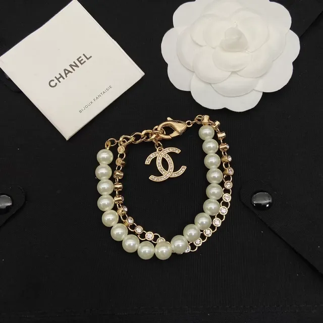 Collier Chanel Perles Beige Or Chaîne CC Logo 4