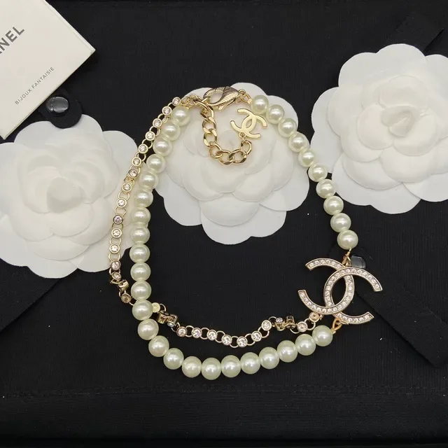 Collier Chanel Perles Beige Or Chaîne CC Logo 6