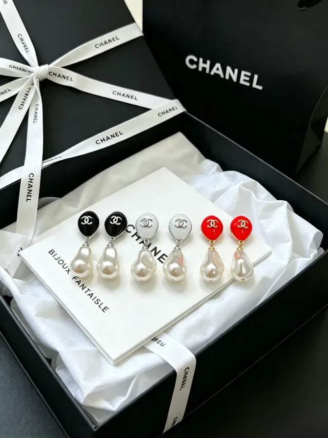 Chanel مجوهرات فانتازية Baroque أقراط لؤلؤ قطرة 4