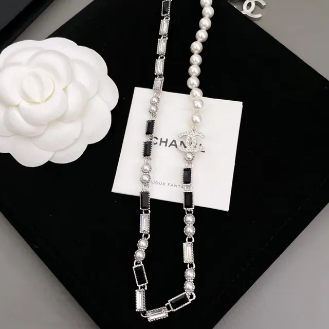 Chanel Bijoux Fantaisie Pulseira de pérolas e esmalte preto com elos 7