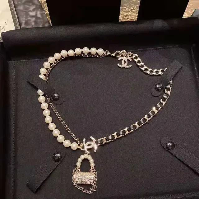 Colar Chanel Preto Dourado Corrente de Pérolas 5