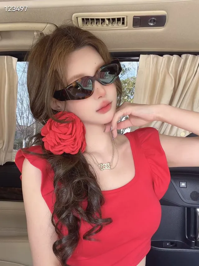 Chanel Black White Cat-Eye Silhouette Interlocking CC Logo Sunglasses 2