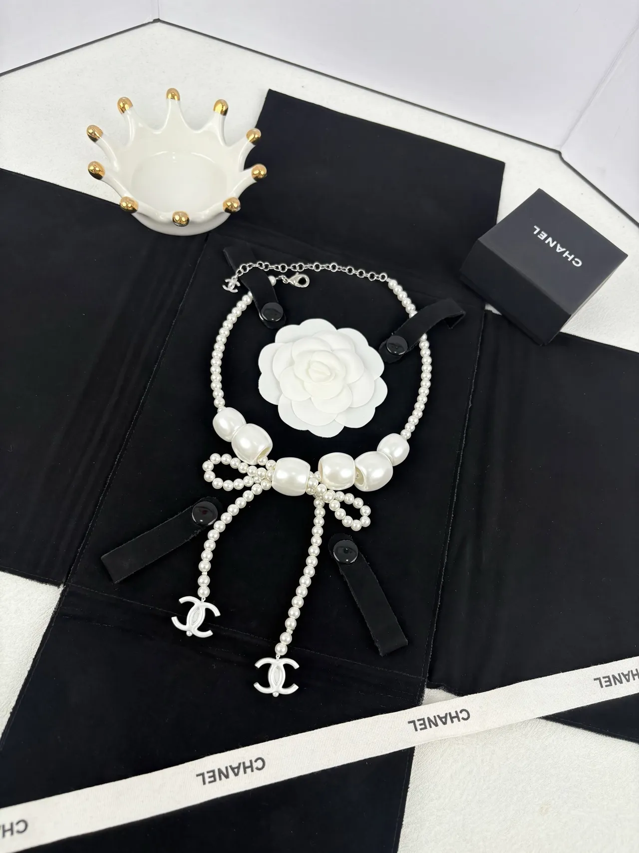 Chanel Camellia Bow Pearl Necklace 2