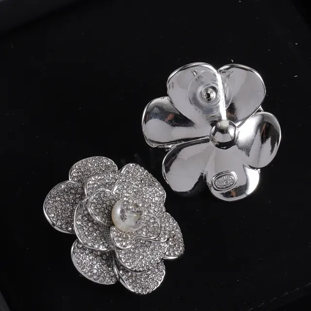 Chanel Camellia Broche Pavé-Crystal Pérola-Centro Metal Múltiplos Tons Broches 6