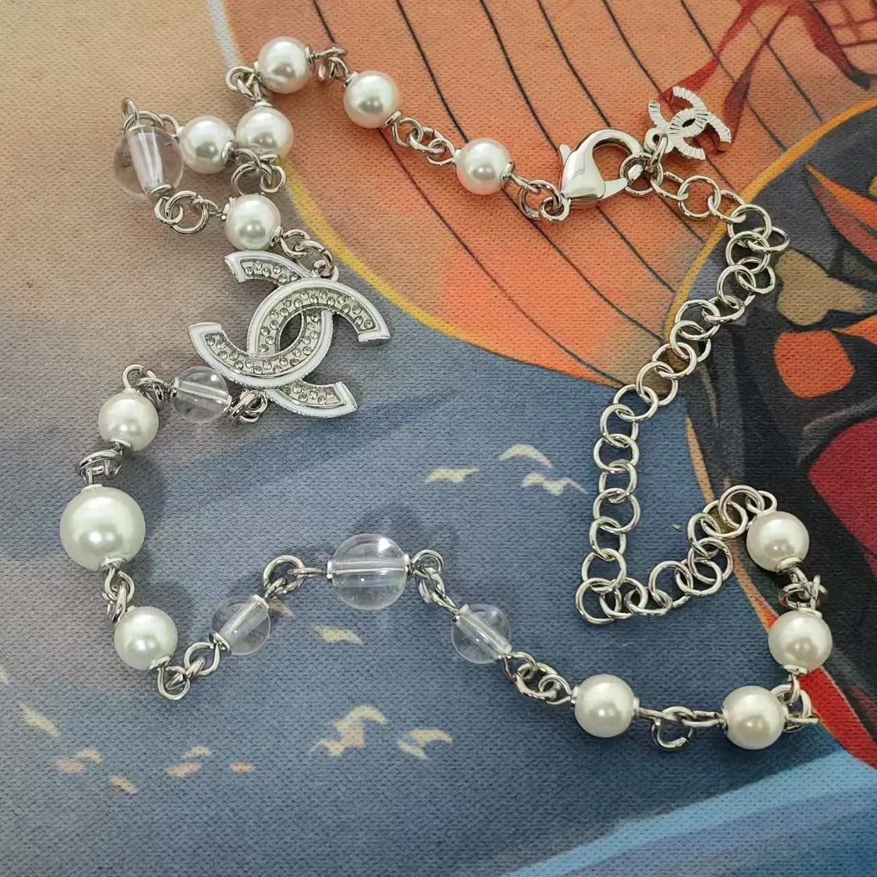 Chanel Camélia Collier Blanc Argent Perle et Cristal Chaîne de Perles Pavé CC Logo Charm 3